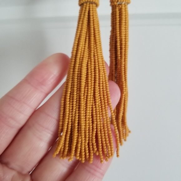 NWT Beaded tassel drop earrings - Picture 6 of 6